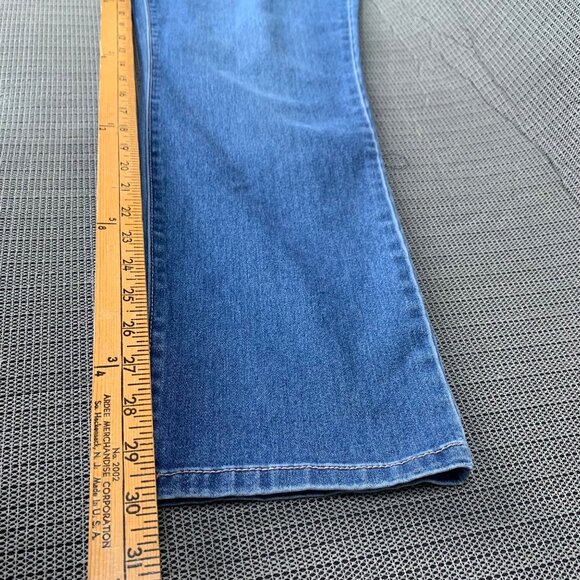 Bandolino Amy Jeans Womens Size 14 Blue jeans Denim Straight Leg Mid Rise - Picture 8 of 9